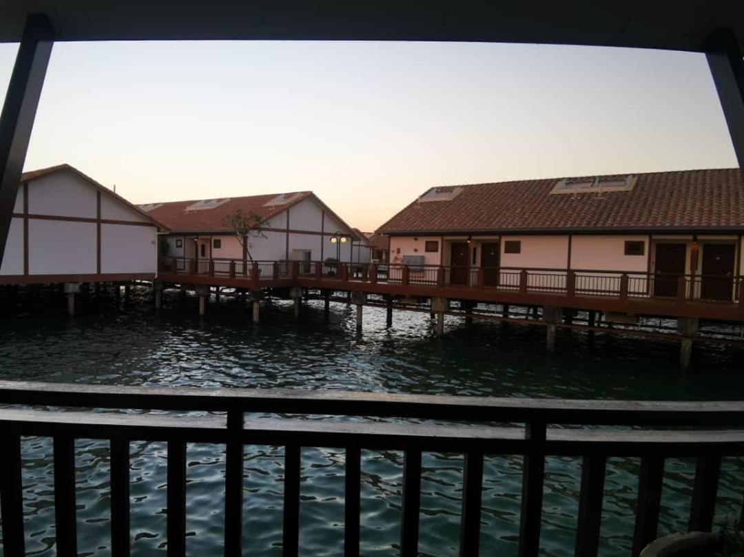 Water Chalet Port Dickson- Private المظهر الخارجي الصورة