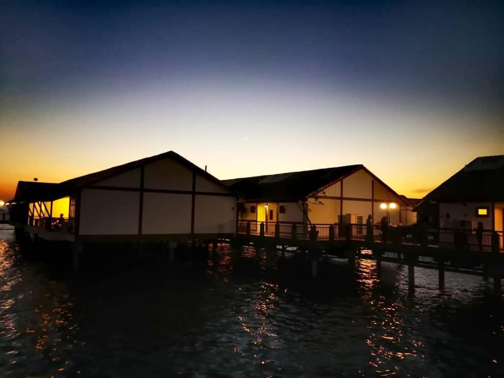 Water Chalet Port Dickson- Private المظهر الخارجي الصورة